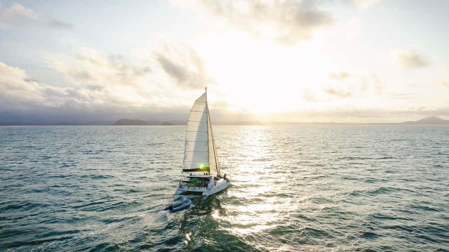 Yeppoon: Great Keppel Island Luxury Sail & Snorkel Day Tour - Luxury catamaran sailing from Yeppoon, with a day that actually feels full