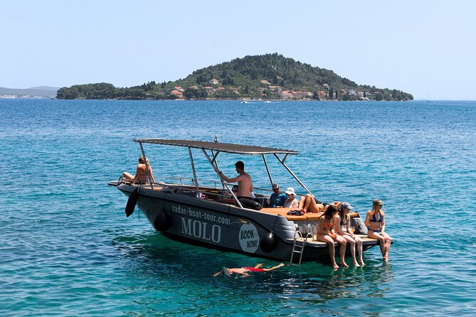 Zadar: 3 Islands Luxury Boat Tour with Aperol Spritz & Snorkeling - Stop 2: Ošljak’s Small Walk—Quarantine Past to Fishing Life